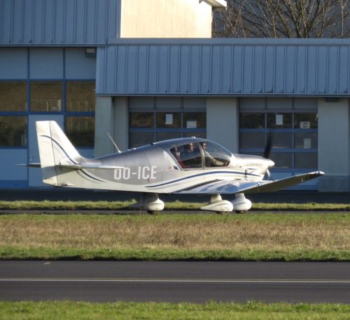 SmallAircraft-OO-ICE-03