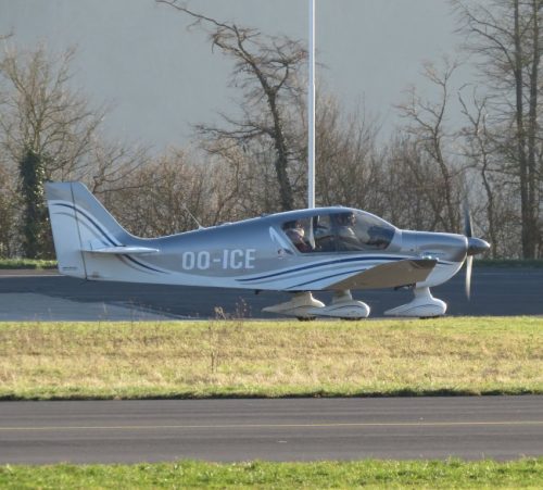 SmallAircraft-OO-ICE-04