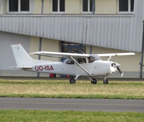 SmallAircraft-OO-ISA-01