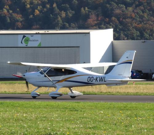 SmallAircraft-OO-KWL-01