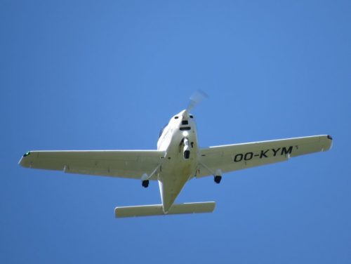 SmallAircraft-OO-KYM-04