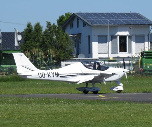 SmallAircraft-OO-KYM-05