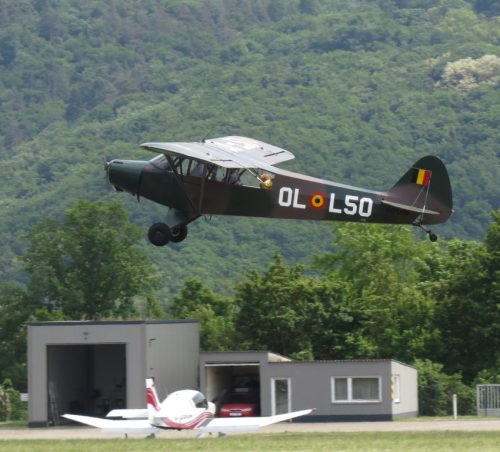 SmallAircraft-OO-LGM-06