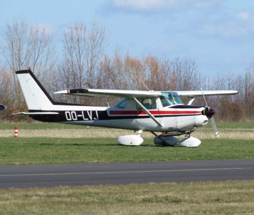 SmallAircraft-OO-LVJ-01