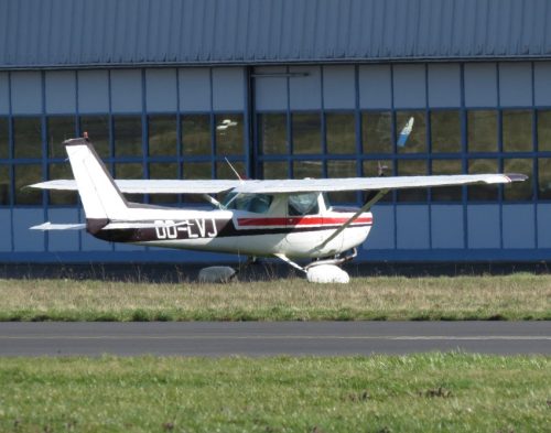 SmallAircraft-OO-LVJ-02