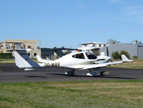 SmallAircraft-OO-MAV-02