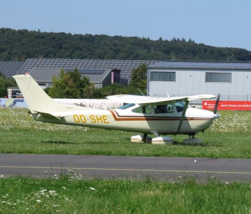 SmallAircraft-OO-SHE-02