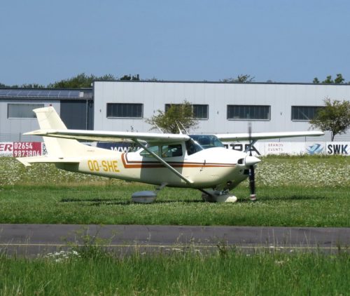 SmallAircraft-OO-SHE-03