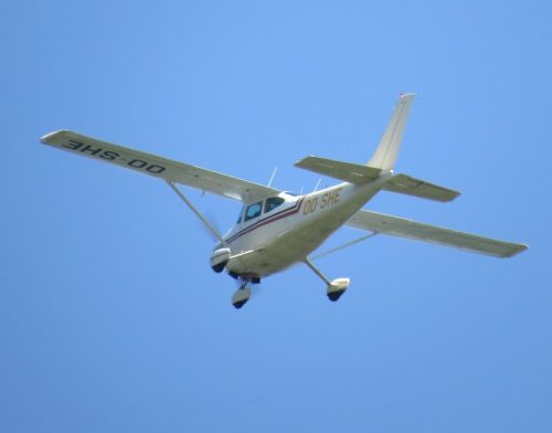 SmallAircraft-OO-SHE-04