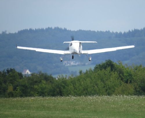 SmallAircraft-OO-SKC-04