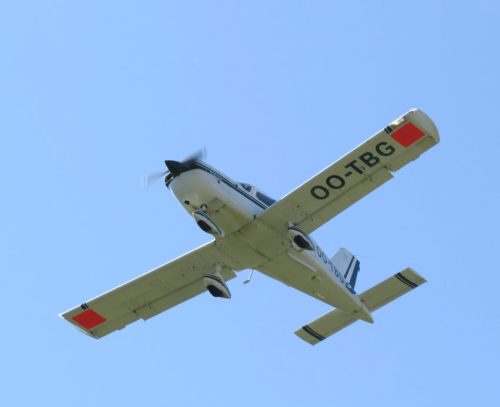 SmallAircraft-OO-TBG-01