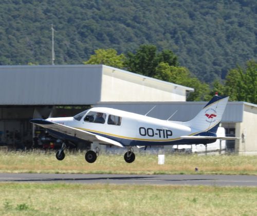 SmallAircraft-OO-TIP-02