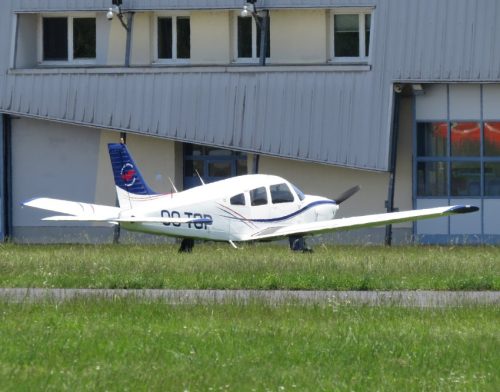 SmallAircraft-OO-TOP-01