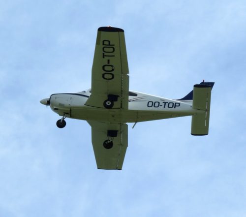 SmallAircraft-OO-TOP-02