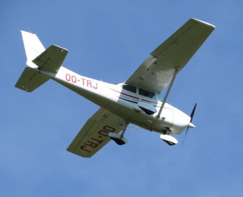 SmallAircraft-OO-TRJ-04