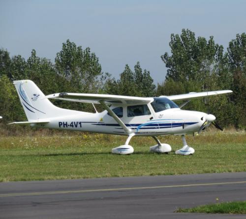 SmallAircraft-PH-4V1-02