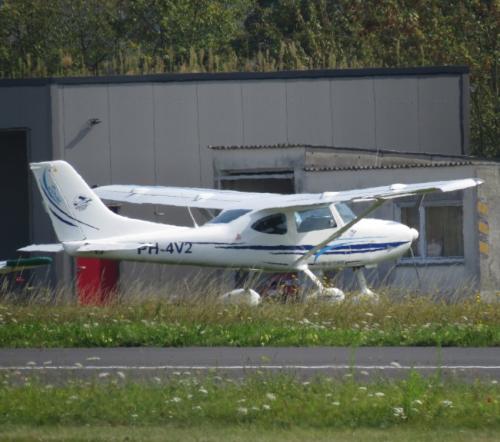 SmallAircraft-PH-4V2-01