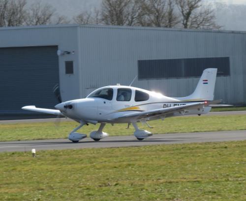 SmallAircraft-PH-EYE-06