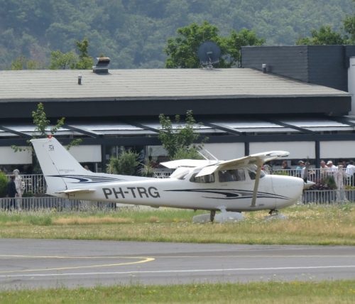 SmallAircraft-PH-TRG-04