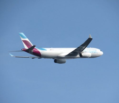 DiscoverAirlines05