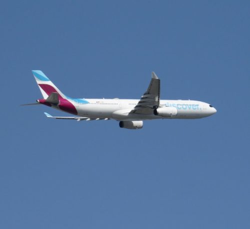 DiscoverAirlines07