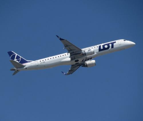 LOTPolishAirlines02