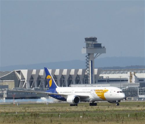 MongolianAirlines01