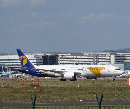 MongolianAirlines02