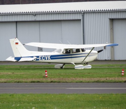 SmallAircraft-D-ECVK-04