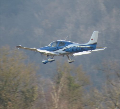 SmallAircraft-D-EZMD-02