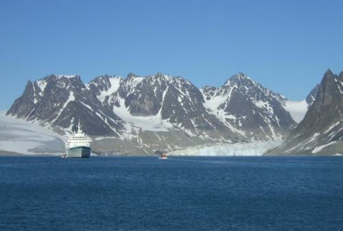 NOR-Svalbard-Magdalenefjord200702