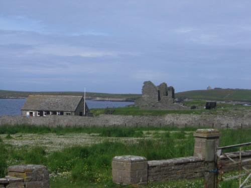 ShetlandIslandsJarlshofMonument2006-2