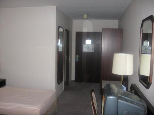 2006HotelAtlas-02