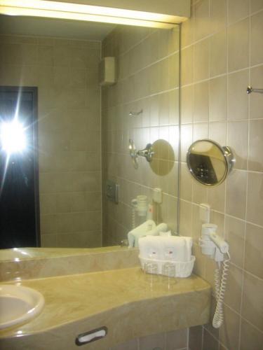 2006HotelAtlas-07