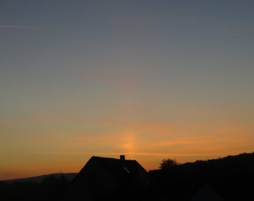 008-30042025Lichtsaeule