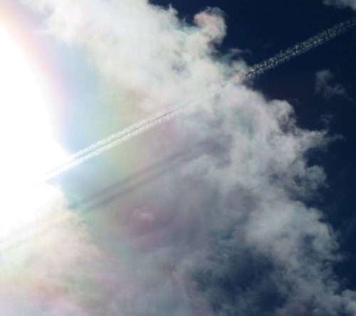 014-05072025-IrisierendeWolken02